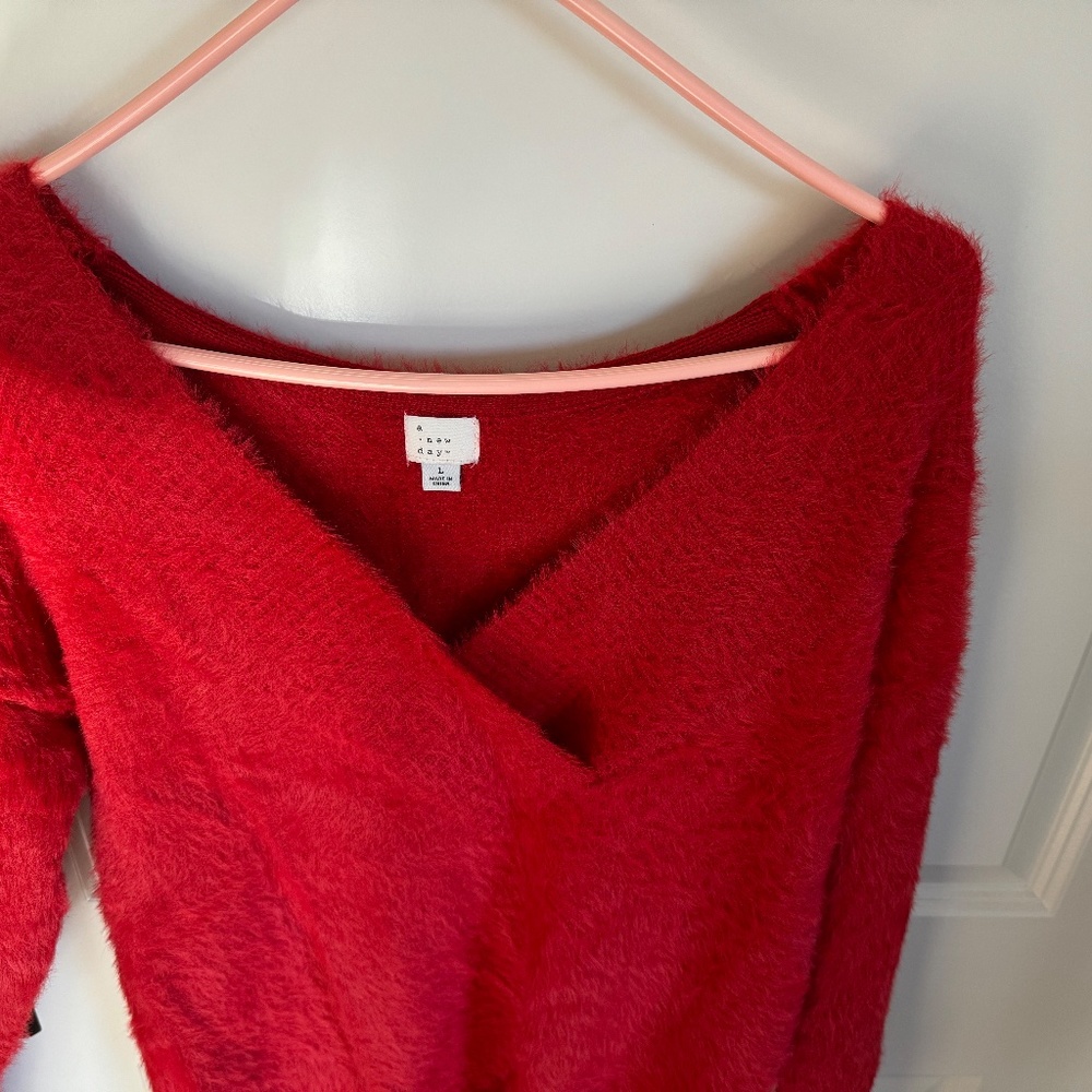 A.New Day Red size large v-neck sweater - Picture 2 of 4